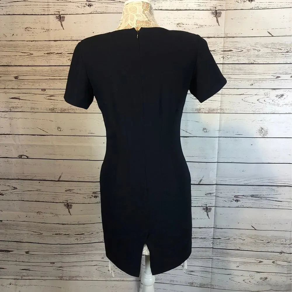 Lord & Taylor petite fitted Navy short sleeved round neck dress size 4 petite